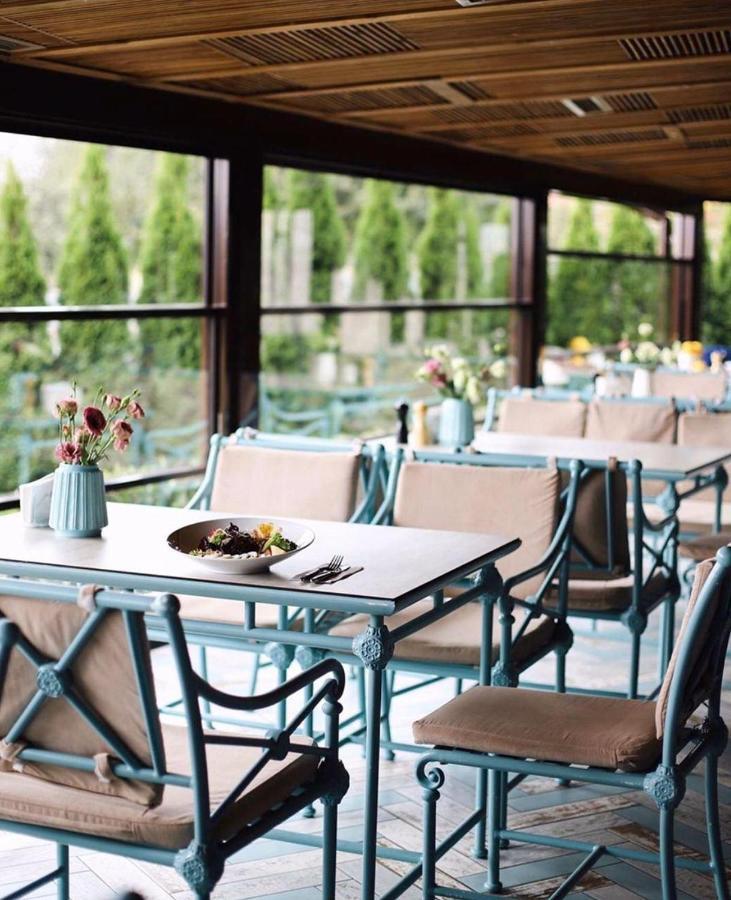 Rivoli Hotel Çernivtsi Dış mekan fotoğraf
