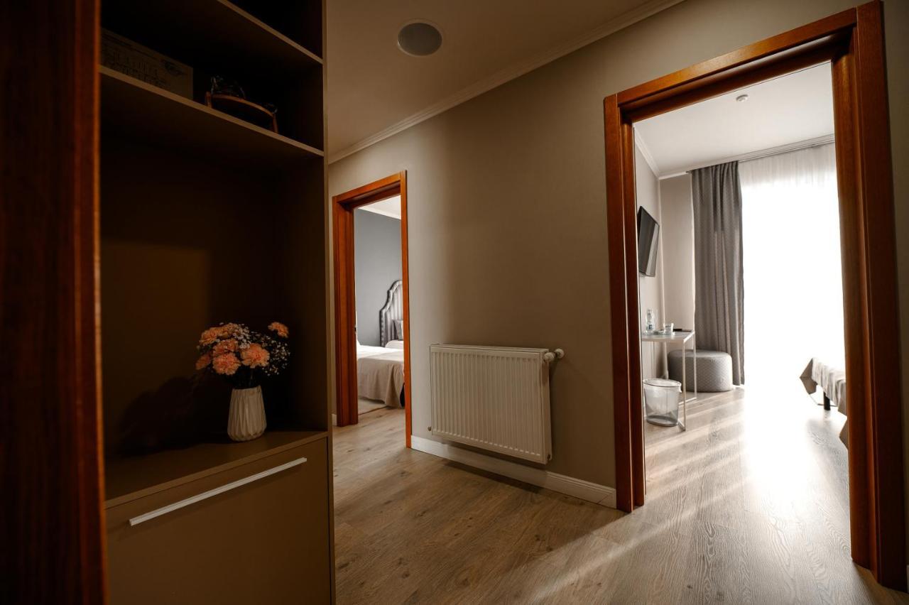 Rivoli Hotel Çernivtsi Dış mekan fotoğraf