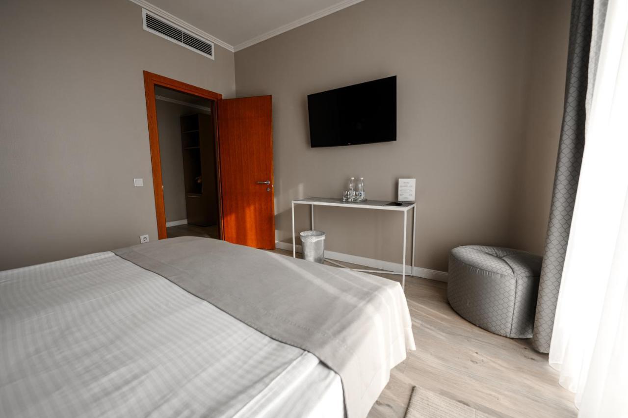 Rivoli Hotel Çernivtsi Dış mekan fotoğraf