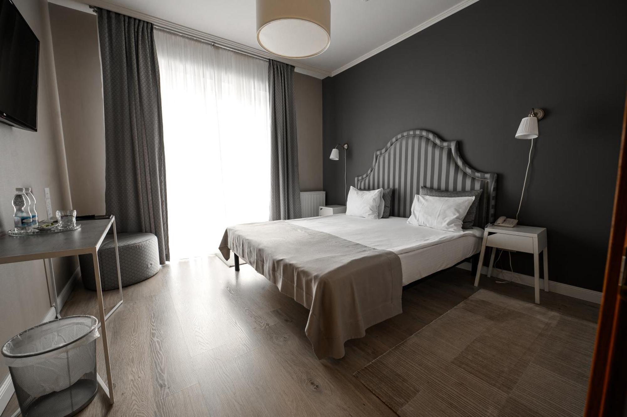 Rivoli Hotel Çernivtsi Dış mekan fotoğraf