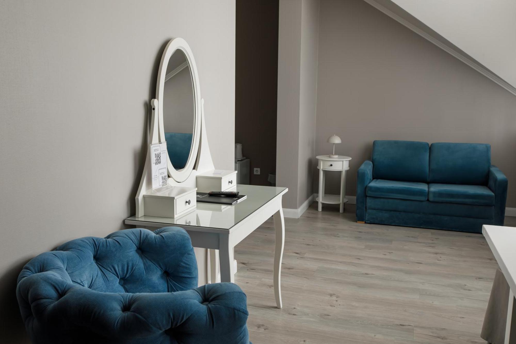 Rivoli Hotel Çernivtsi Dış mekan fotoğraf