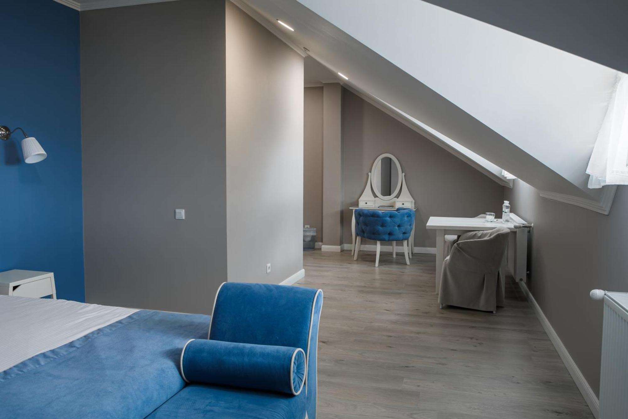 Rivoli Hotel Çernivtsi Dış mekan fotoğraf