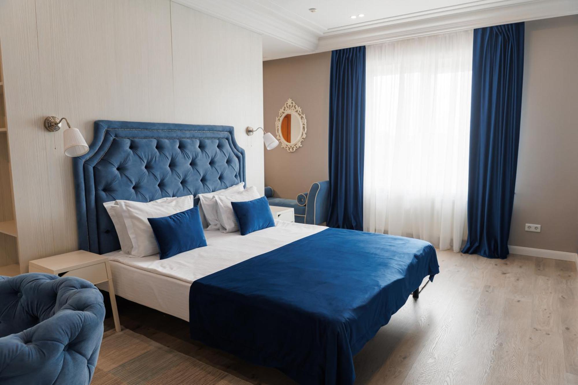 Rivoli Hotel Çernivtsi Dış mekan fotoğraf